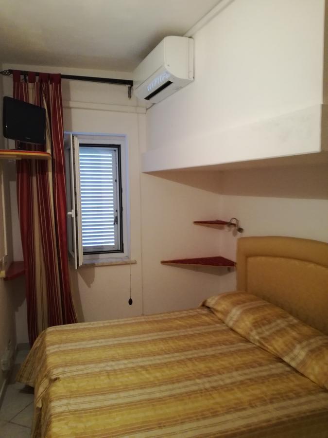 Villa Adele Понца Екстериор снимка